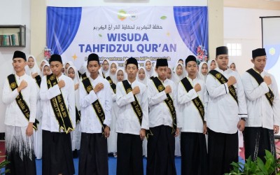 Wisuda Tahfidzul Qur’an Pondok Pesantren Modern MTs Miftahunnajah 2025